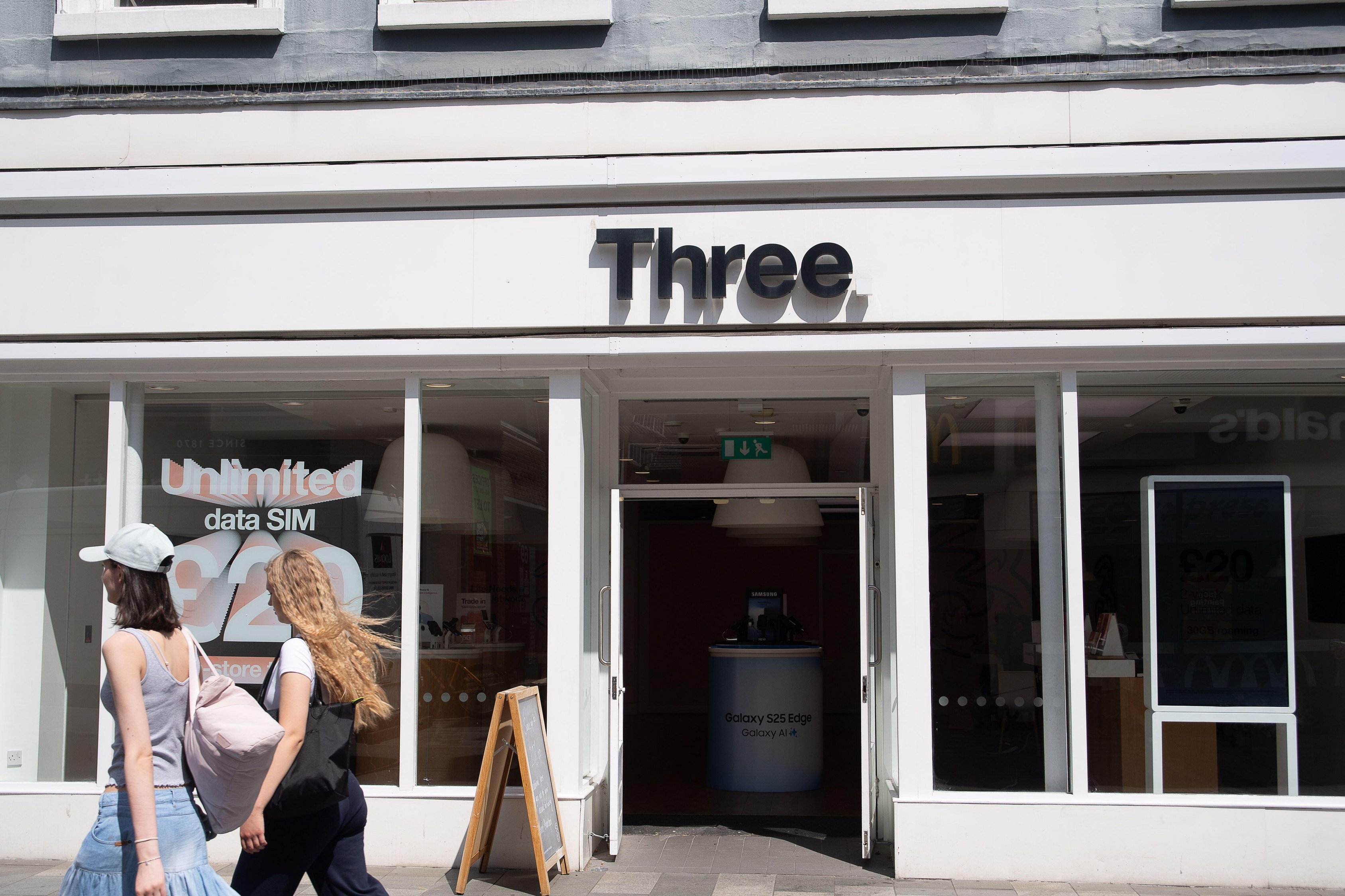 Three mobile phone store in Maidenhead.